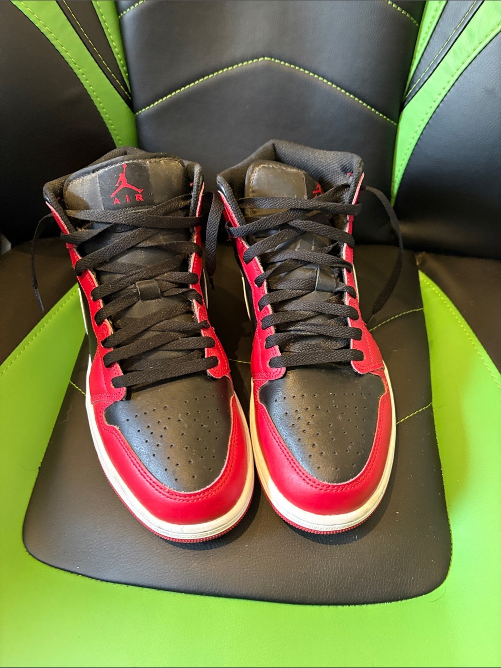 Nike Air Jordan 1 Mid Sneakers - Black/Red